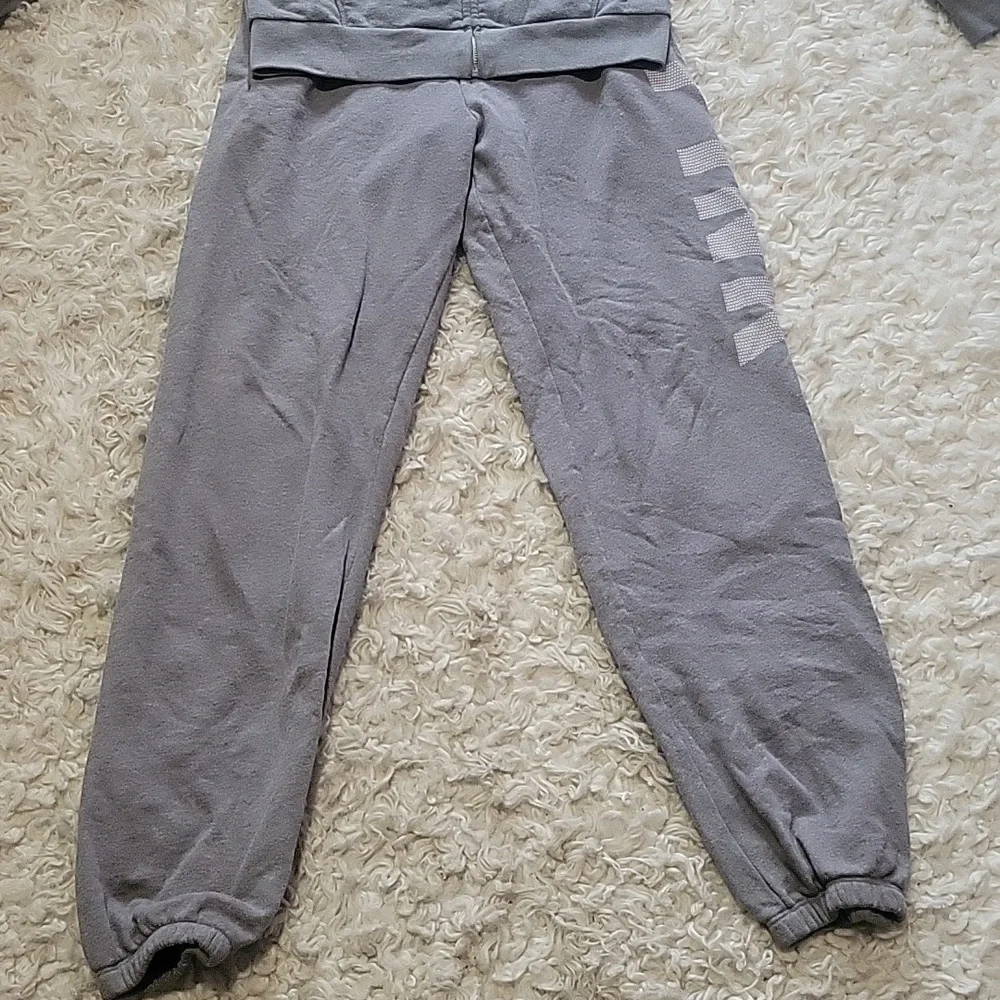 PINK gray sweat suit - Picture 2 of 6